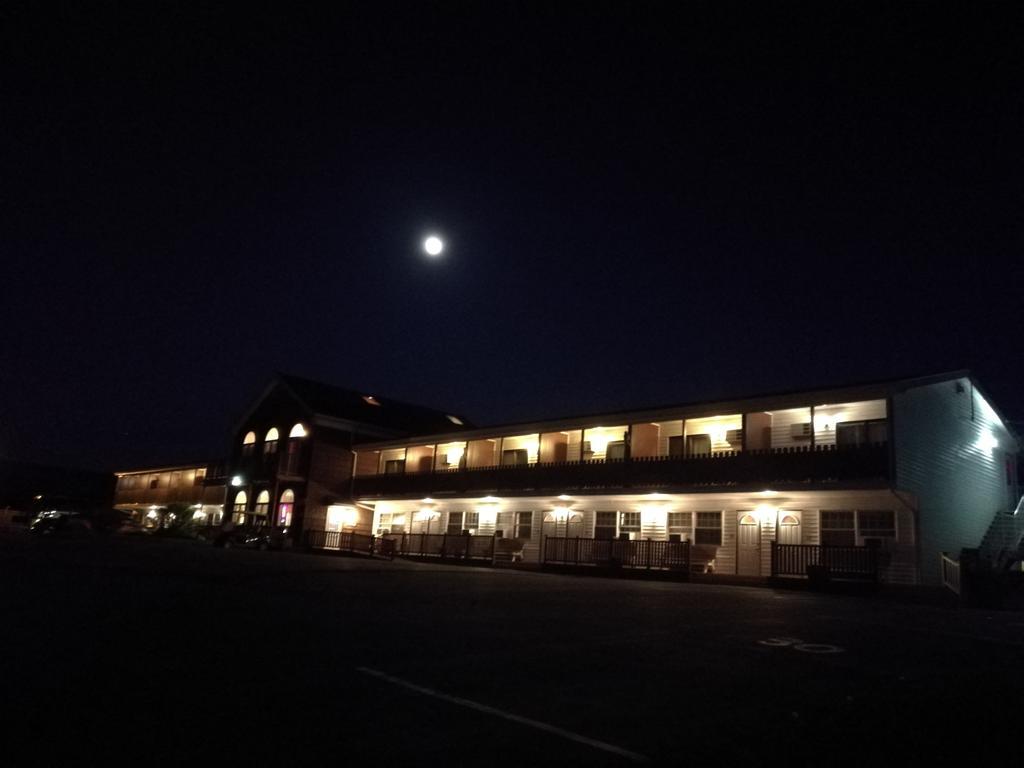 Laurie'S Inn Cheticamp Luaran gambar